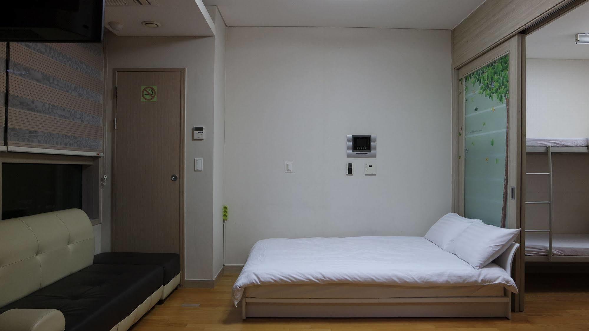 Hostel Coco Сеул Экстерьер фото