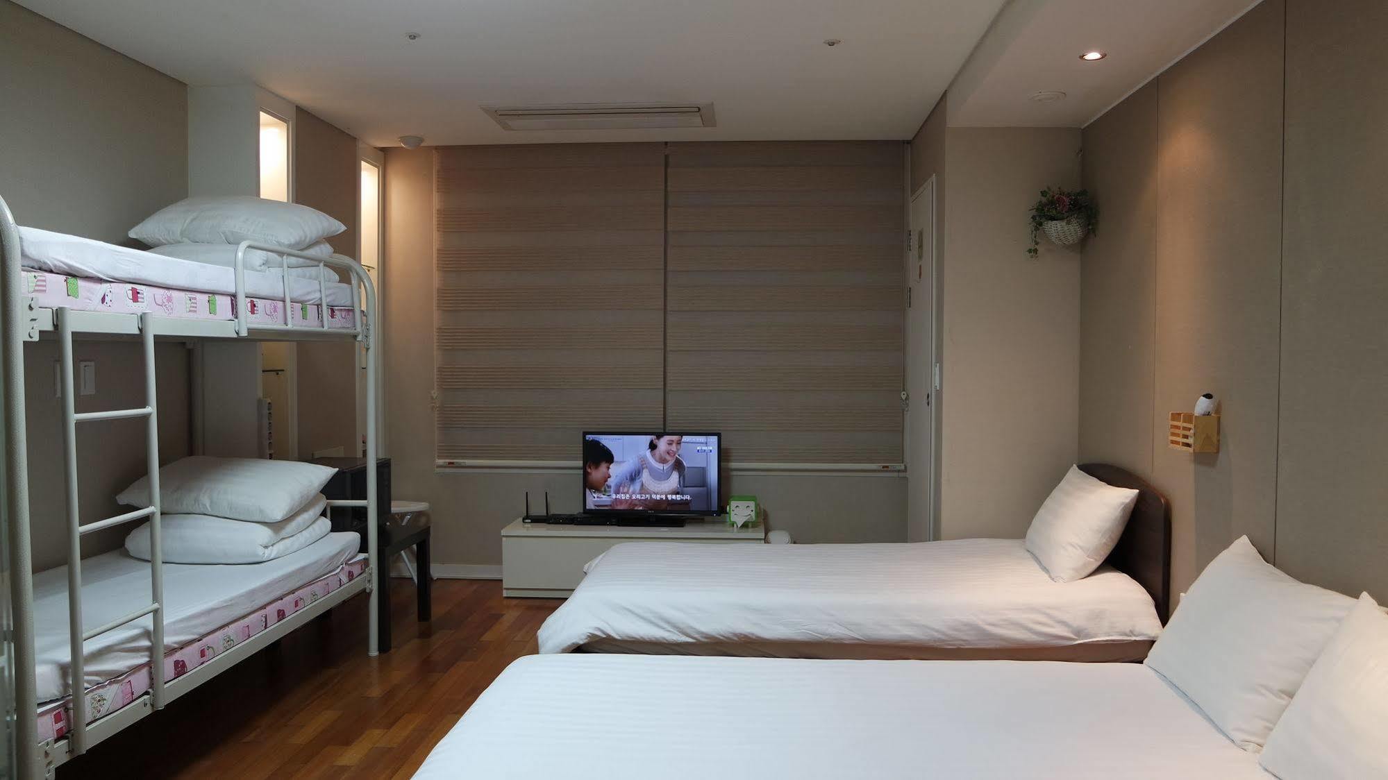 Hostel Coco Сеул Экстерьер фото